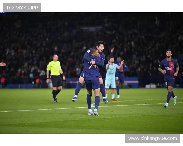 李刚仁梅开二度贡献助攻助巴黎4比2逆转昂热豪取法甲四连胜